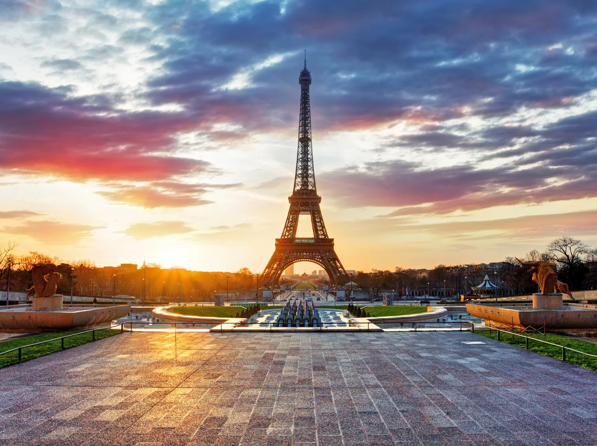 Luxury travel concierge service
